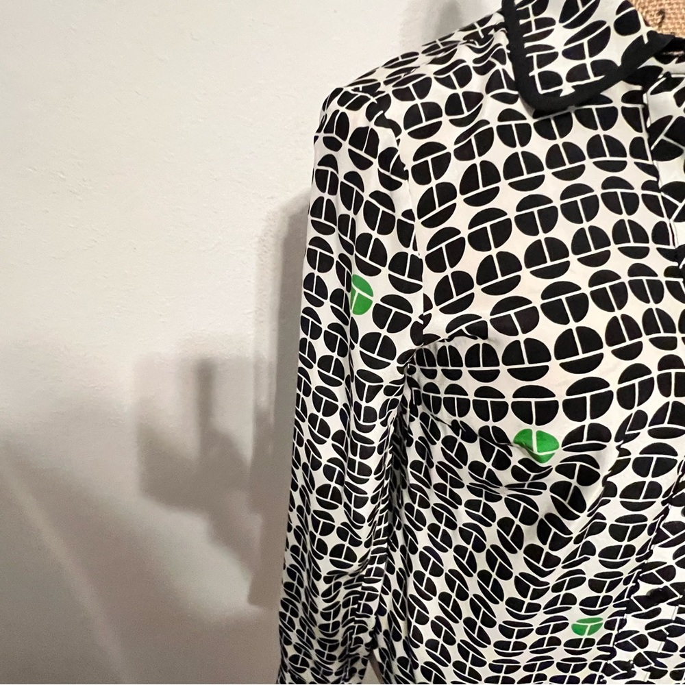 Trina Turk Cream Silk Blouse with Black and Green small - Picture 4 of 11